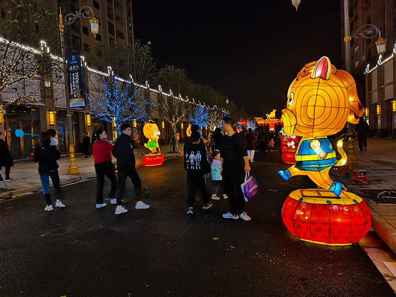 湖南省商业街灯会节日氛围