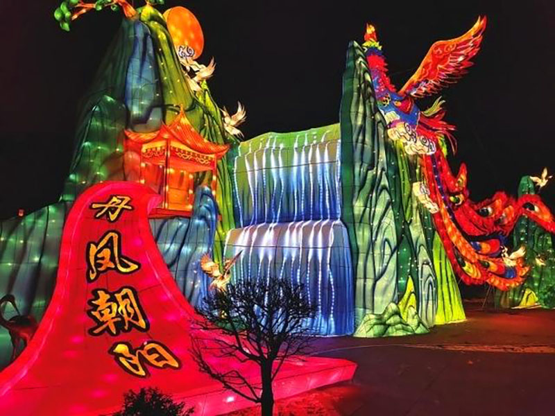 长春南湖公园灯会亮丽开启！